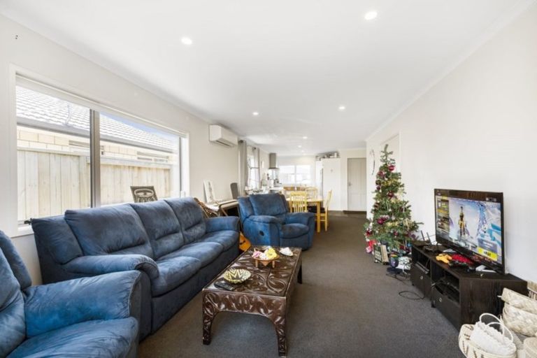 Photo of property in 28 Batty Street, Papamoa Beach, Papamoa, 3118