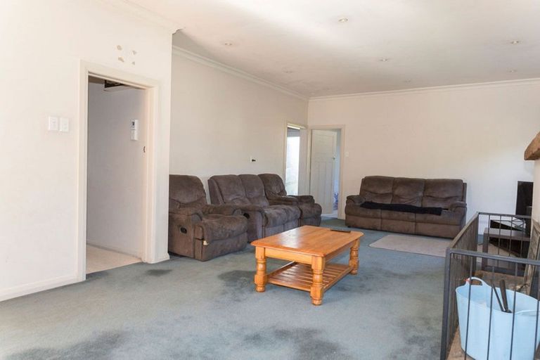 Photo of property in 6 Smith Street, Dannevirke, 4930