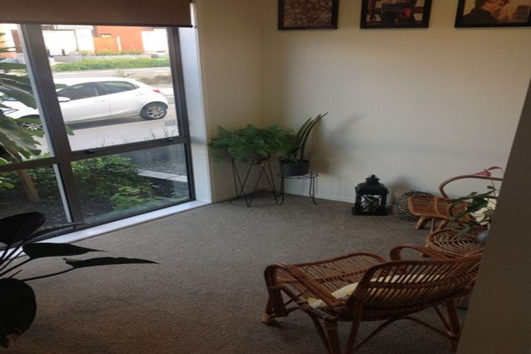 Photo of property in 114 Hobsonville Point Road, Hobsonville, Auckland, 0616