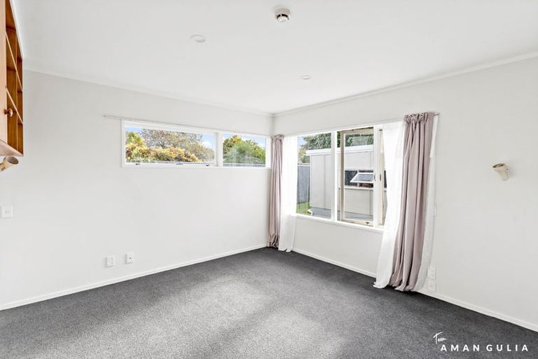Photo of property in 1 Hill Crescent, Papakura, 2110