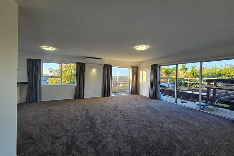 Photo of property in 1/38 Dalwhinnie Parade, Highland Park, Auckland, 2010