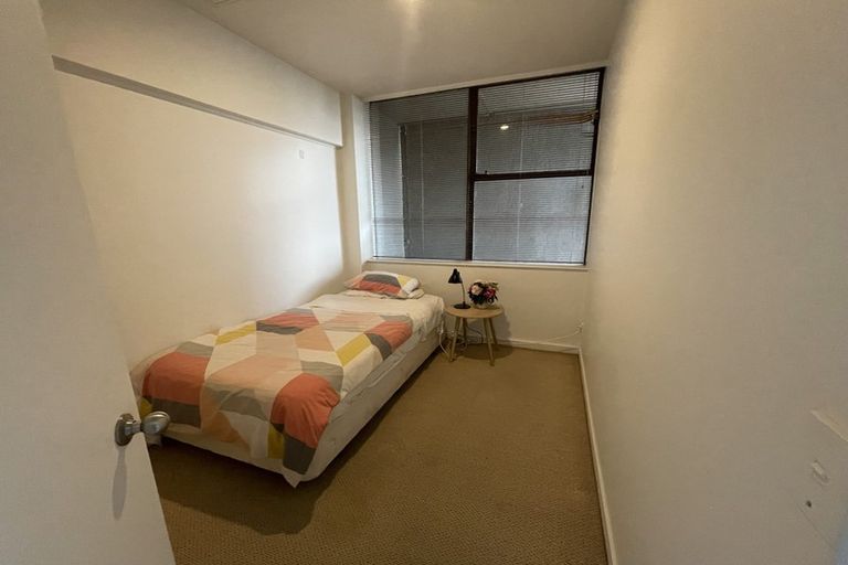 Photo of property in Terrace Tower Apartments, 11a/126 The Terrace, Wellington Central, Wellington, 6011