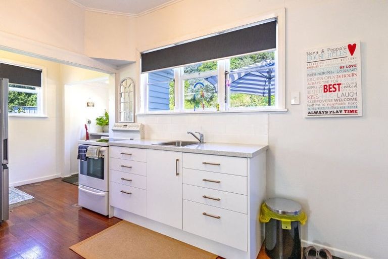 Photo of property in 20 Great North Road, Waipawa, 4210