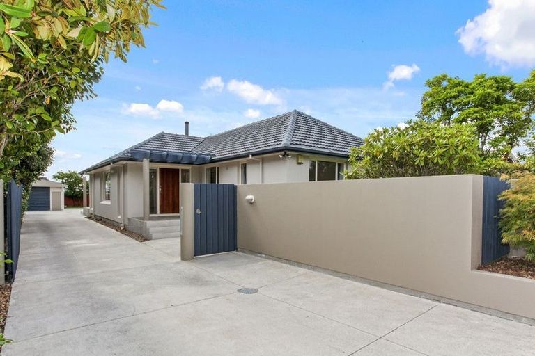 Photo of property in 204 Avonhead Road, Avonhead, Christchurch, 8042