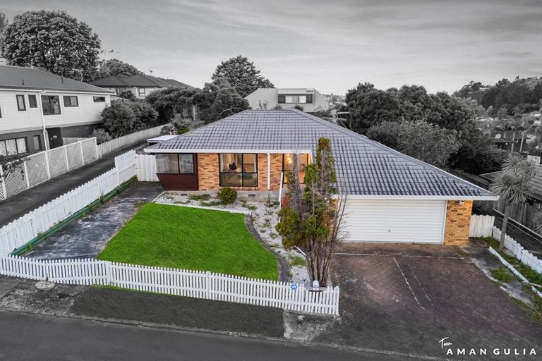 Photo of property in 40 Pigeon Mountain Road, Half Moon Bay, Auckland, 2012