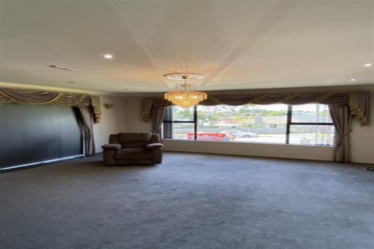 Photo of property in 12 Pah Road, Papatoetoe, Auckland, 2025