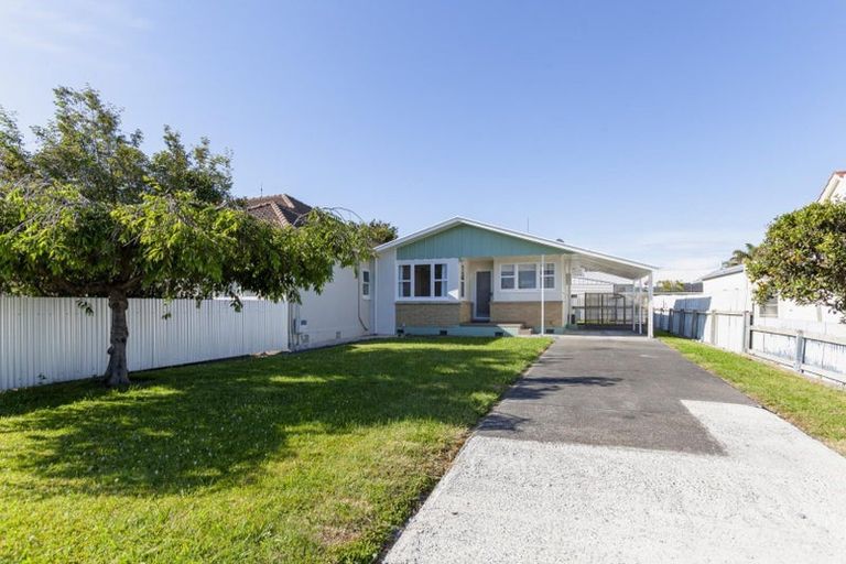 Photo of property in 6 White Street, Taradale, Napier, 4112