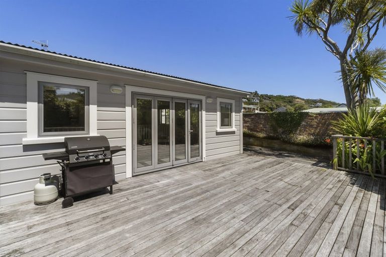 Photo of property in 8 Lewer Street, Karori, Wellington, 6012