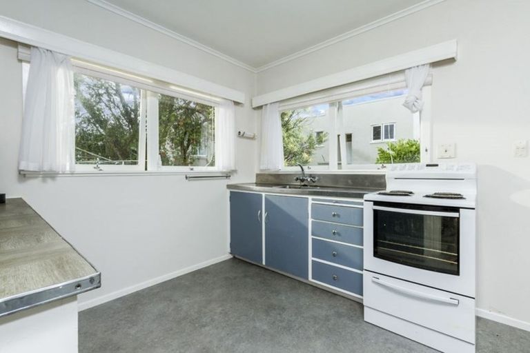 Photo of property in 1/32 Old Lake Road, Narrow Neck, Auckland, 0624