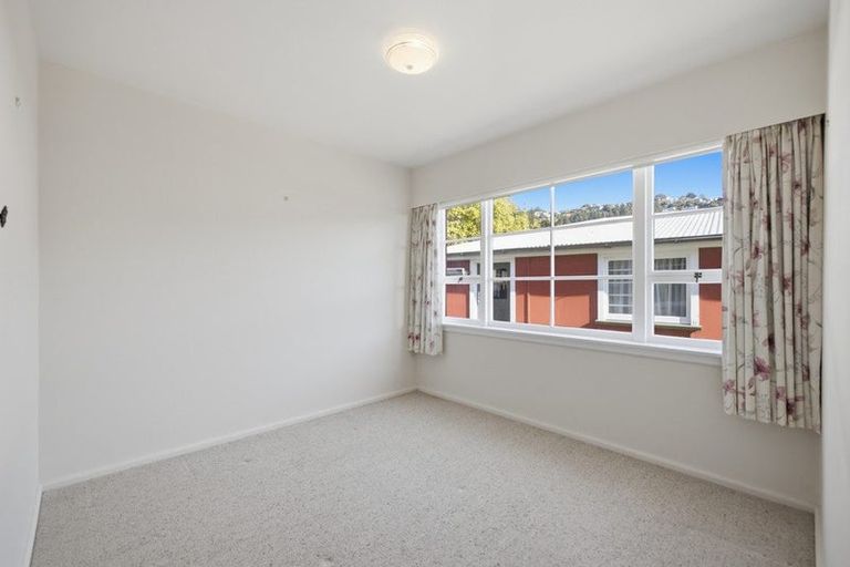 Photo of property in 20 Landsdowne Terrace, Cashmere, Christchurch, 8022