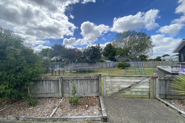 Photo of property in 15 South Avenue, Kaukapakapa, 0871