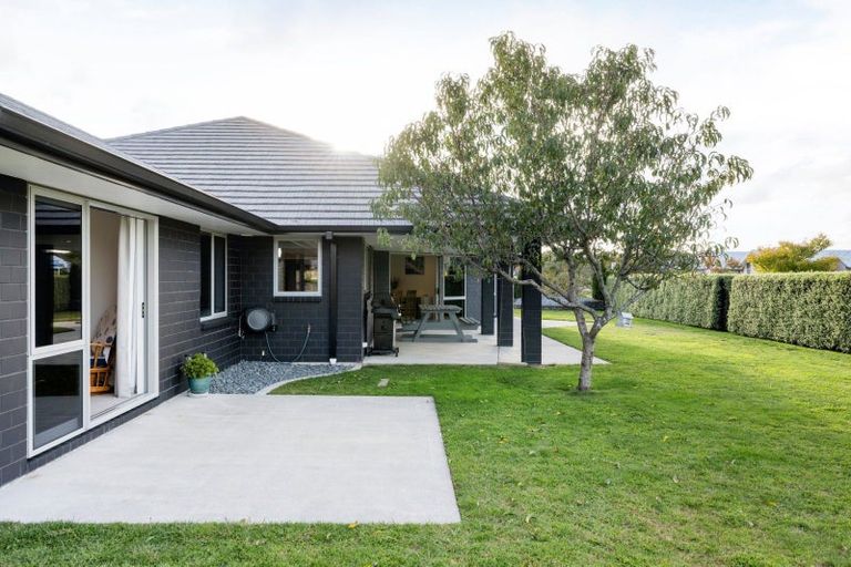 Photo of property in 45 Plescher Crescent, Leamington, Cambridge, 3432