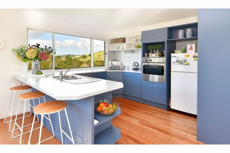 Photo of property in 60 Puhoi Road, Puhoi, Warkworth, 0994