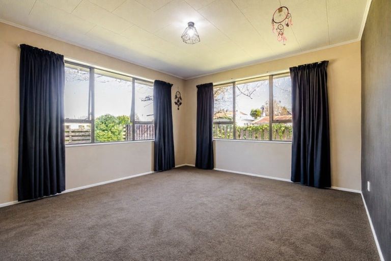 Photo of property in 2 Matai Place, Pahiatua, 4910