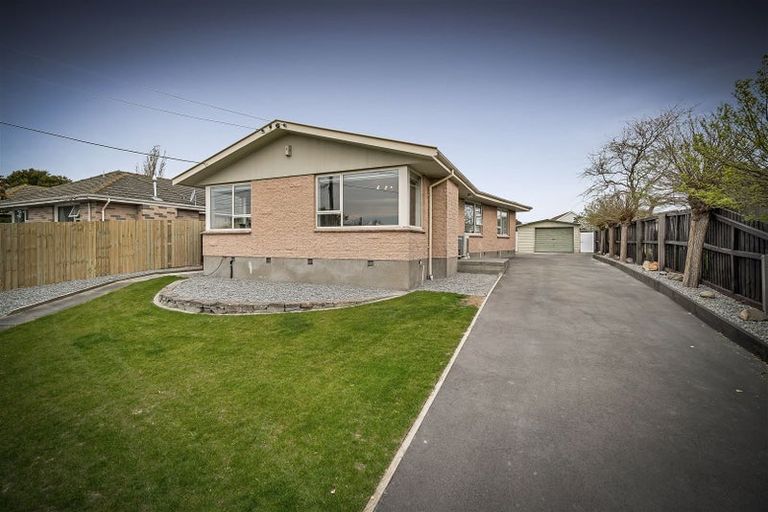 Photo of property in 38 Sandown Crescent, Aranui, Christchurch, 8061