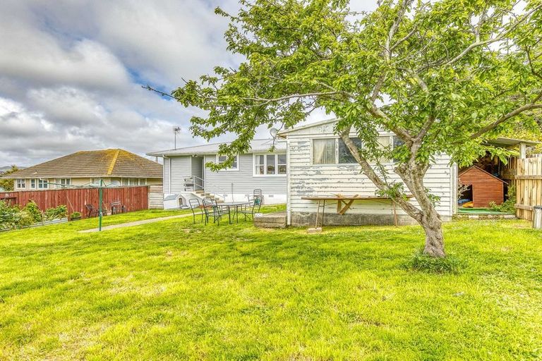 Photo of property in 30 Paenui Street, Titahi Bay, Porirua, 5022