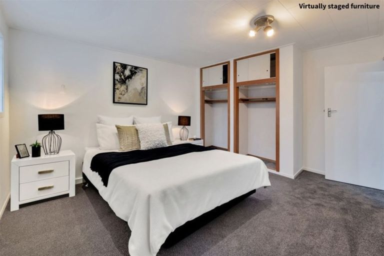 Photo of property in 49 Roberts Road, Matakatia, Whangaparaoa, 0930