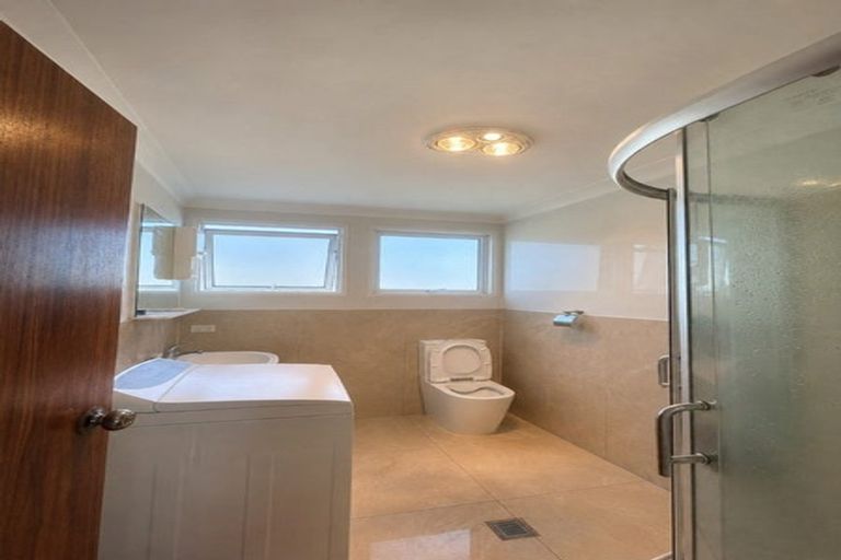 Photo of property in 56a Chilcott Road, Henderson, Auckland, 0612