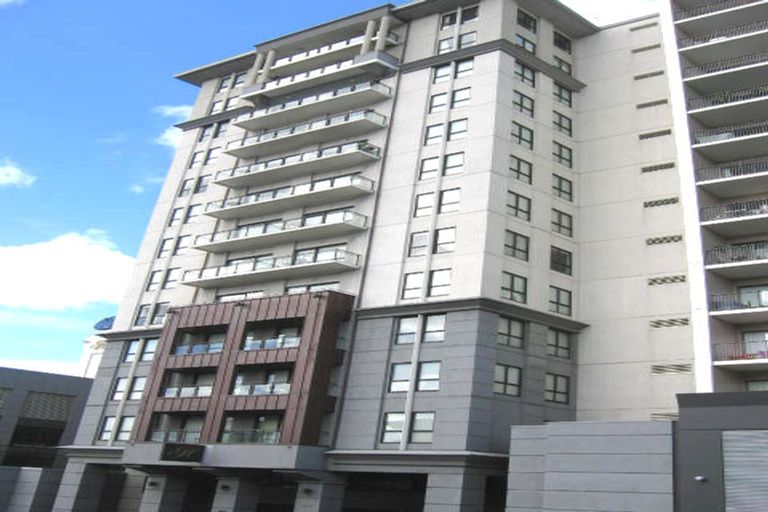 Photo of property in Heritage Tower Apartments, 709/22 Nelson Street, Auckland Central, Auckland, 1010