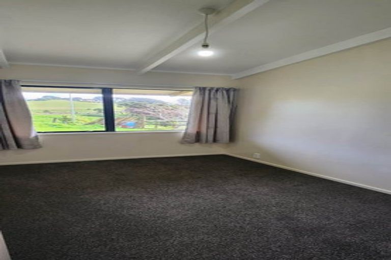 Photo of property in 39a Awhiorangi Promenade, Swanson, Auckland, 0816