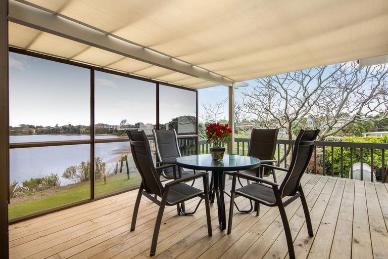 Photo of property in 21 St Annes Crescent, Wattle Downs, Auckland, 2103