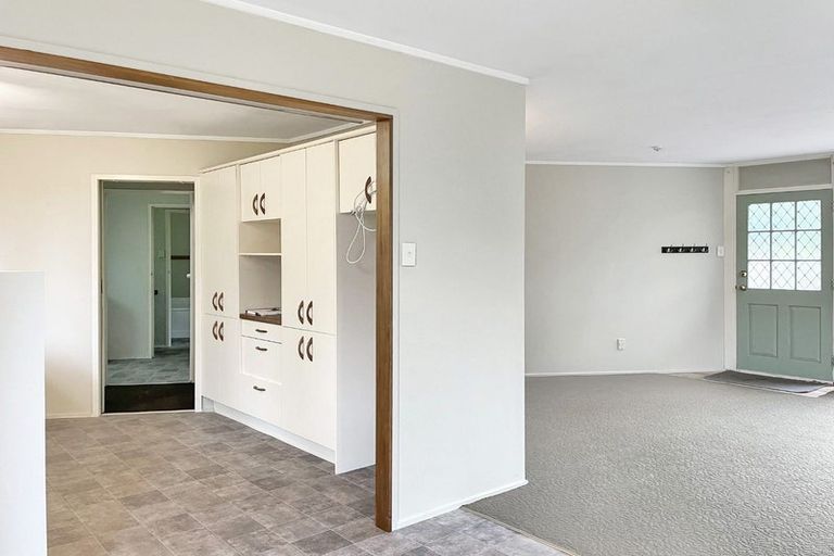 Photo of property in 31 Viewmont Drive, Harbour View, Lower Hutt, 5010