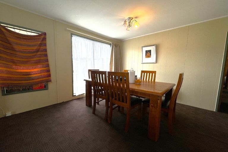 Photo of property in 3 Benita Place, Sunnyvale, Auckland, 0612