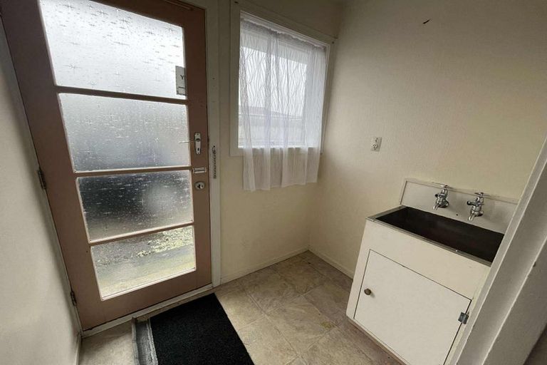 Photo of property in 2/44 Cambridge Street, Levin, 5510