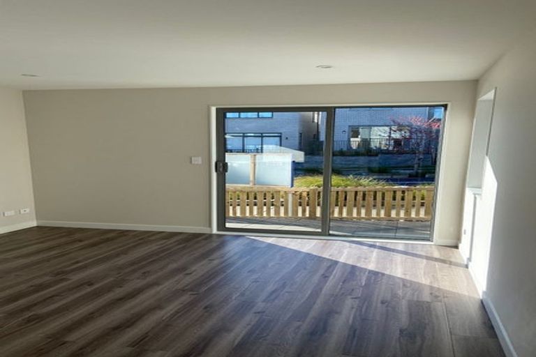 Photo of property in 3 Skua Road, Hobsonville, Auckland, 0616