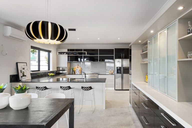 Photo of property in 37 Penruddock Rise, Westmorland, Christchurch, 8025