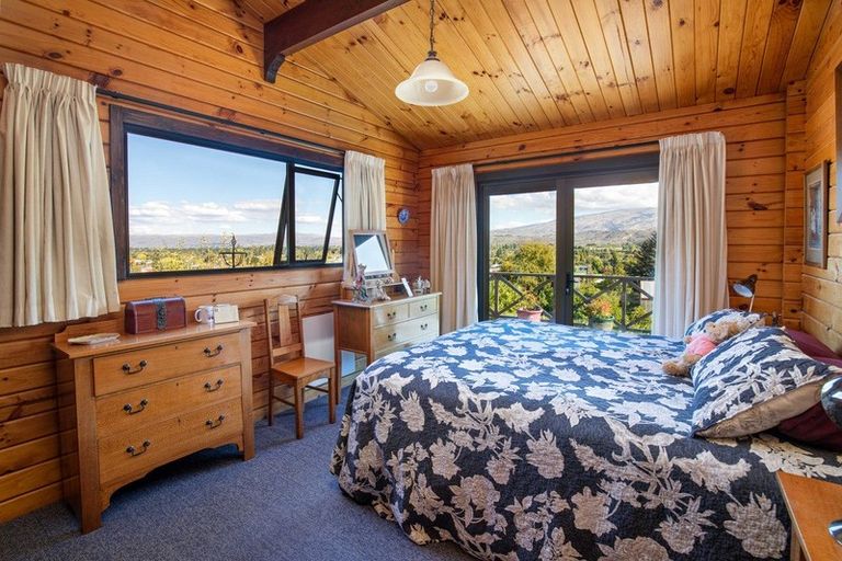 Photo of property in 26 Shields Street, Clyde, 9330