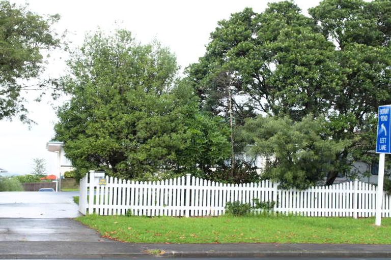 Photo of property in 166 Ridge Road, Howick, Auckland, 2014