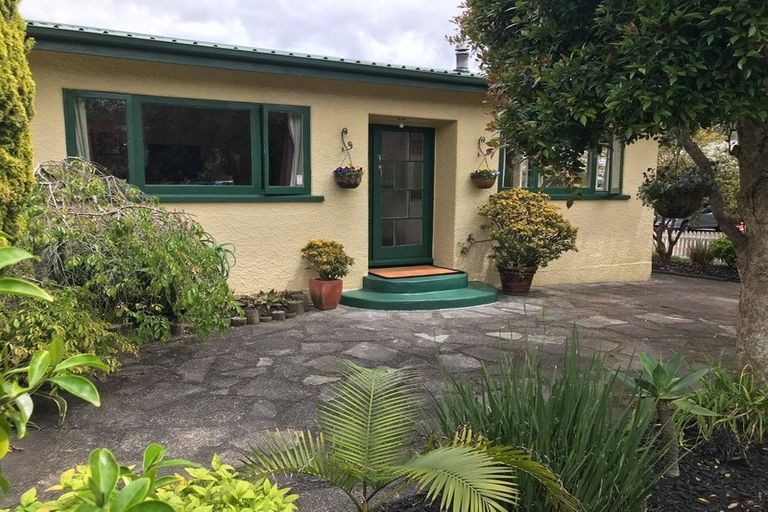 Photo of property in 20 Sherrybrooke Place, Sunnyvale, Auckland, 0612
