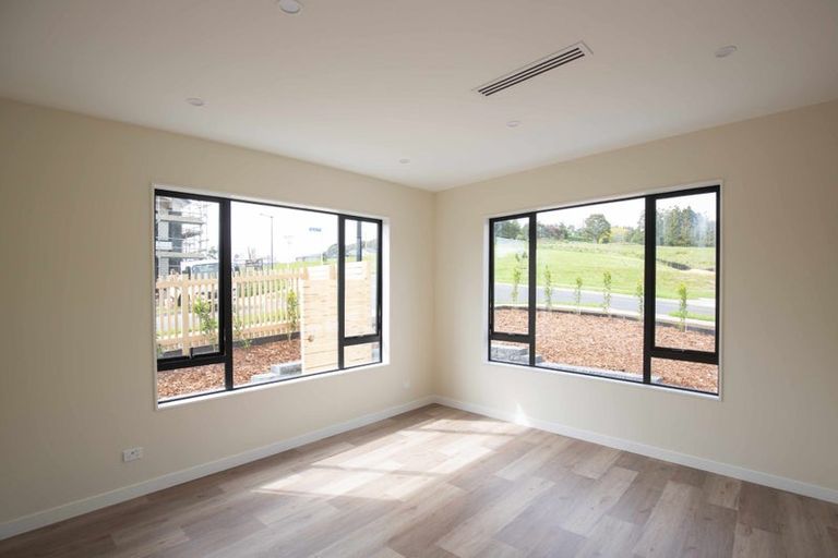 Photo of property in 13 Katote Avenue, Swanson, Auckland, 0614