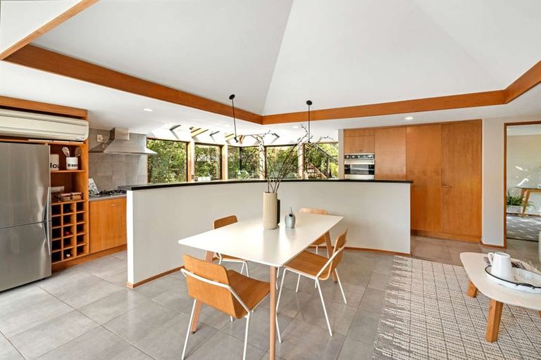 Photo of property in 887 Cashmere Road, Halswell, Christchurch, 8025