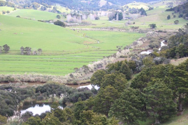 Photo of property in 347 Campbell Road, Parua Bay, Onerahi, 0192