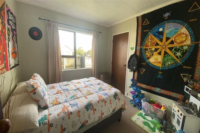 Photo of property in 3 Atarau Grove, Paraparaumu, 5032