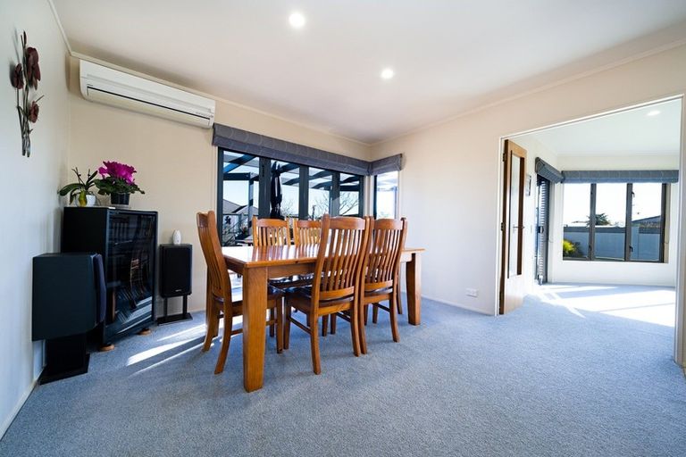 Photo of property in 16 Harris Place, Ngatea, 3503