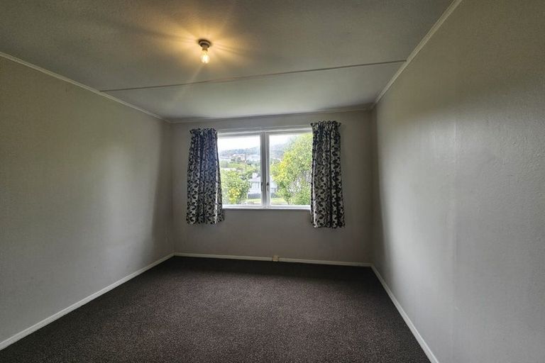 Photo of property in 59 Bell Street, Tawa, Wellington, 5028