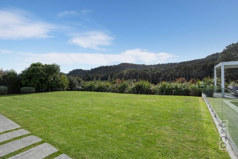 Photo of property in 44 Fruitlands Road, Kumeu, 0810