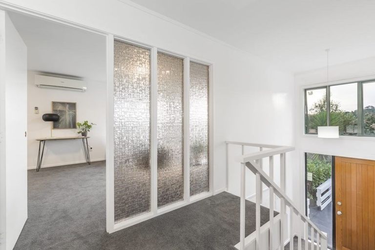 Photo of property in 1/15 Simon Ellice Drive, Bayview, Auckland, 0629