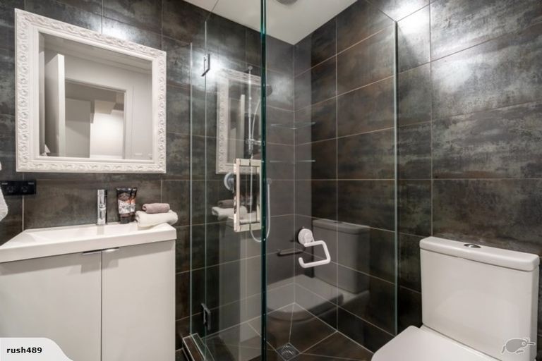 Photo of property in 2/19 Harley Road, Takapuna, Auckland, 0622