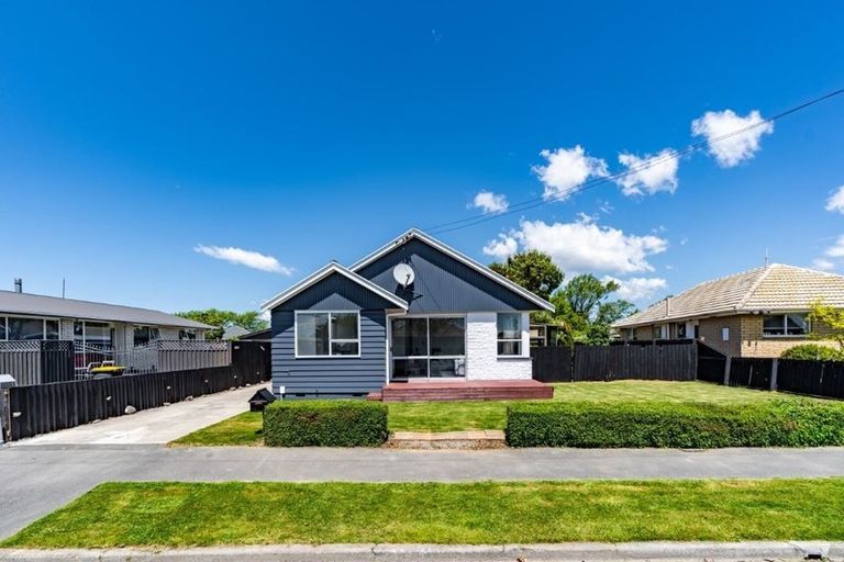 Photo of property in 84 Farquhars Road, Redwood, Christchurch, 8051
