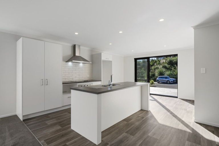 Photo of property in 10 Wrybill Way, Welcome Bay, Tauranga, 3112