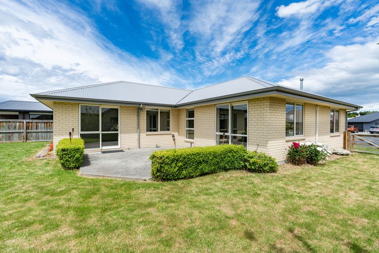 Photo of property in 47 Silverstream Drive, Mosgiel, 9024