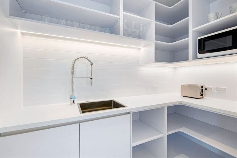 Photo of property in 122d Matipo Road, Te Atatu Peninsula, Auckland, 0610