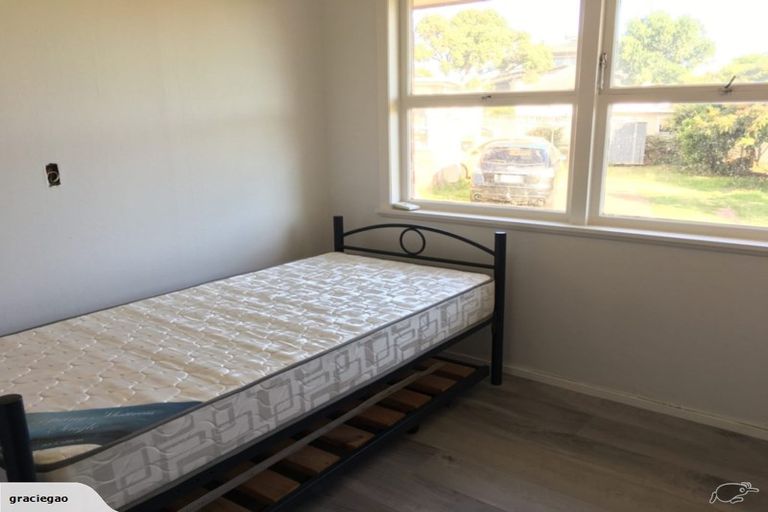 Photo of property in 2/58 Taharoto Road, Takapuna, Auckland, 0622