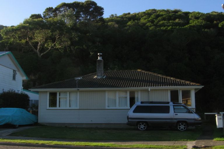Photo of property in 116 Rangituhi Crescent, Takapuwahia, Porirua, 5022