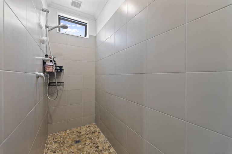 Photo of property in 29 Glen Mohr, Acacia Bay, Taupo, 3385