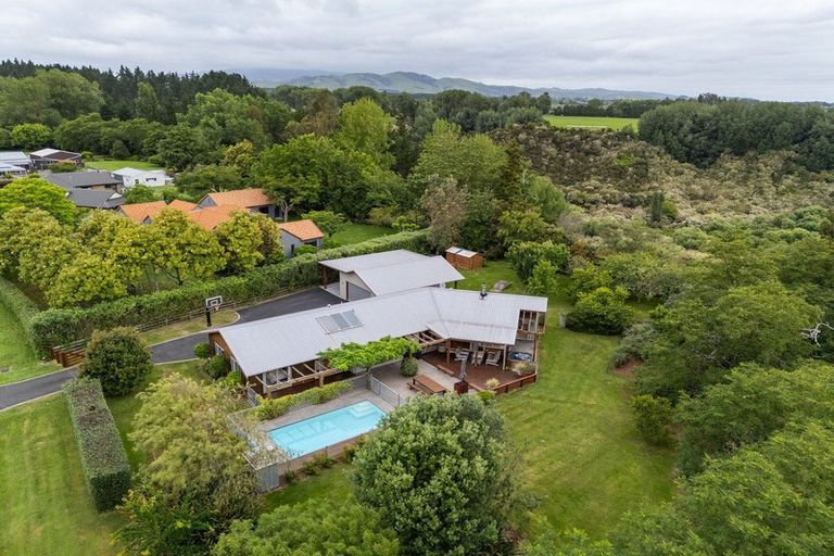 Photo of property in 150 Athlone Drive, Cambridge, 3434